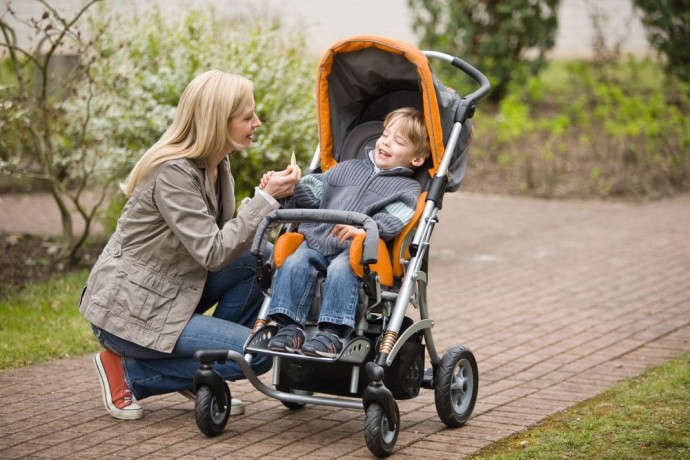 Выбираем инвалидную коляску для ребенка инвалида