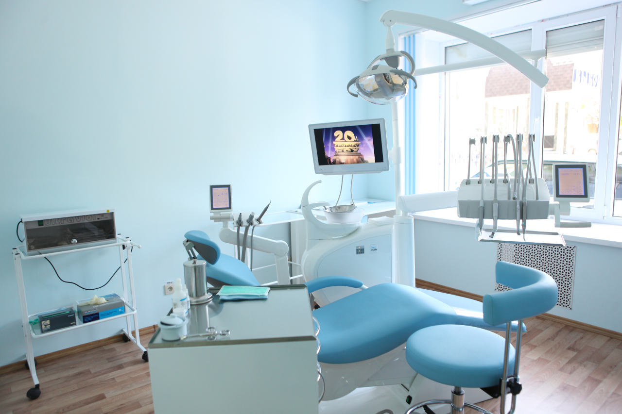 Какие услуги должны оказывать стоматологические поликлиники