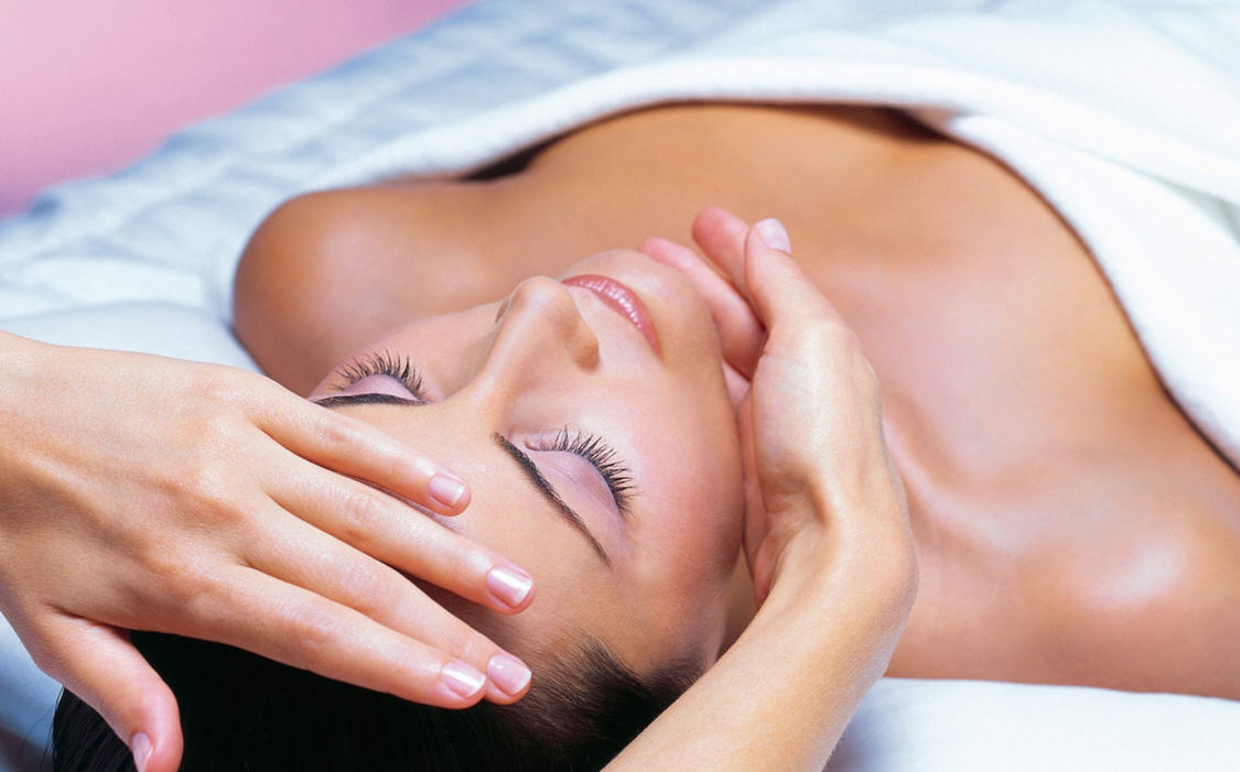 Миофасциальный массаж – ваш ключ к омоложению лица