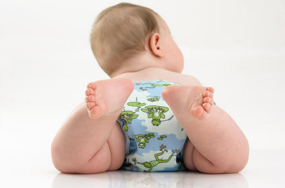 Зеленый стул у новорожденного: 4 причины, методы устранения