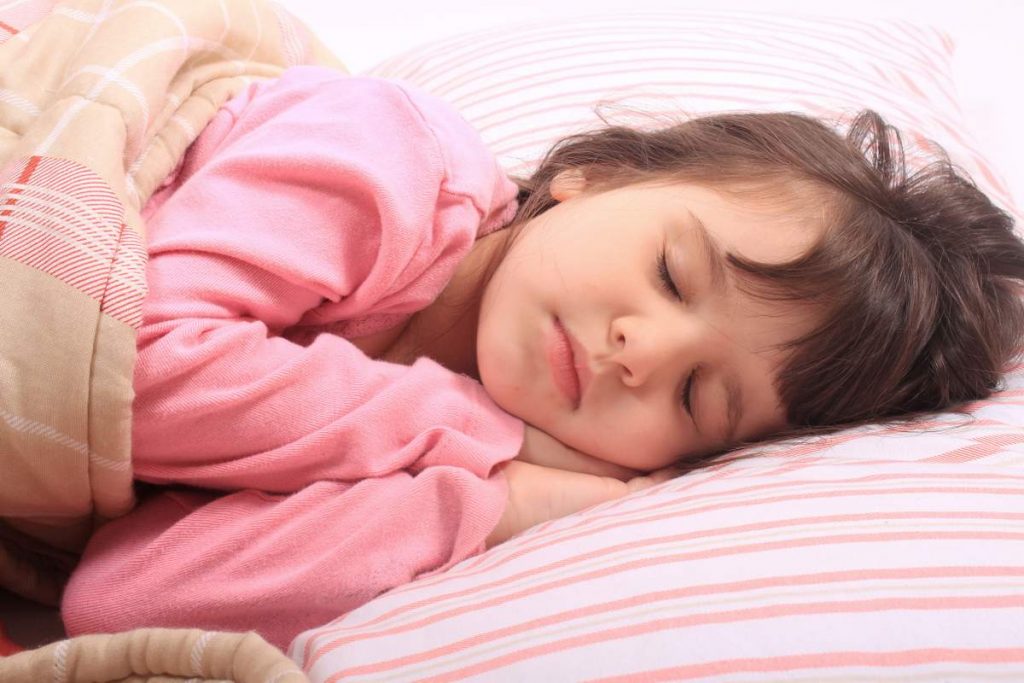 Почему дети скрипят зубами во сне