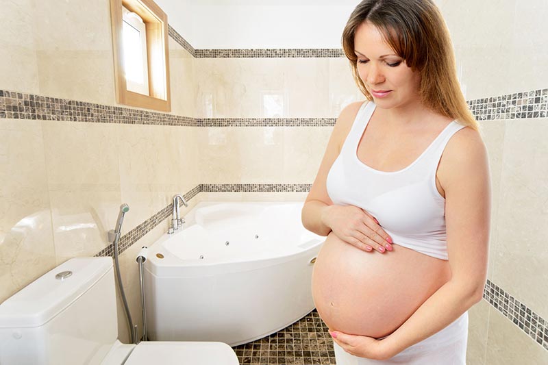 Запор при беременности - причины и лечение